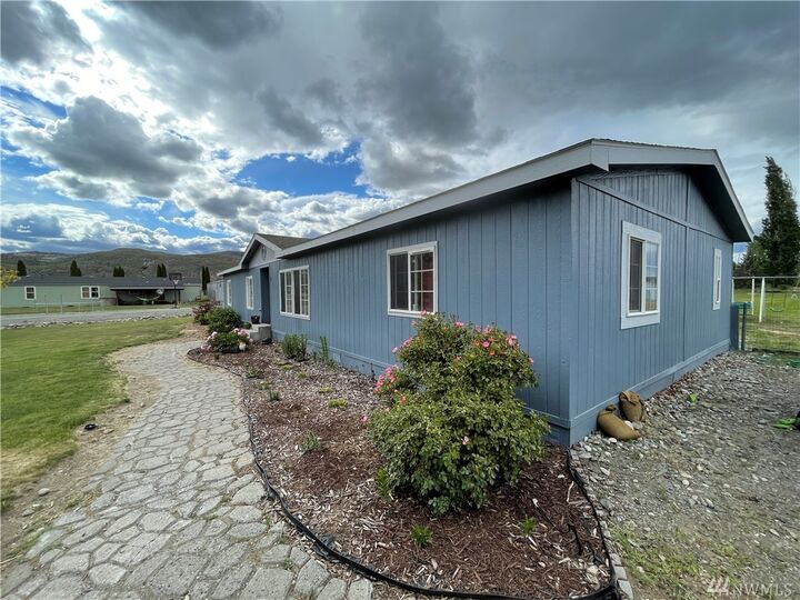 Property Photo: 5 Summerwind Rd WA 98841