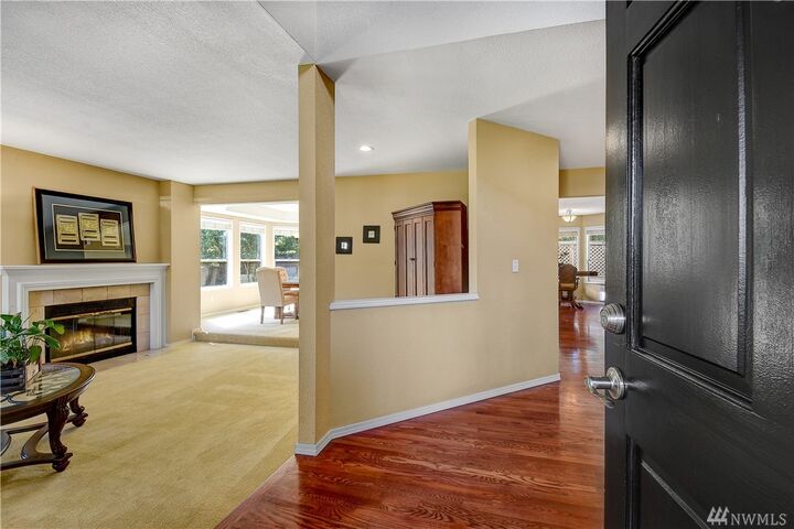 Property Photo: 321 S 302nd Place WA 98003