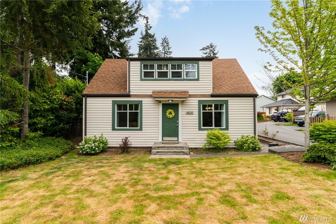 Property Photo:  5605 East Dr  WA 98203 