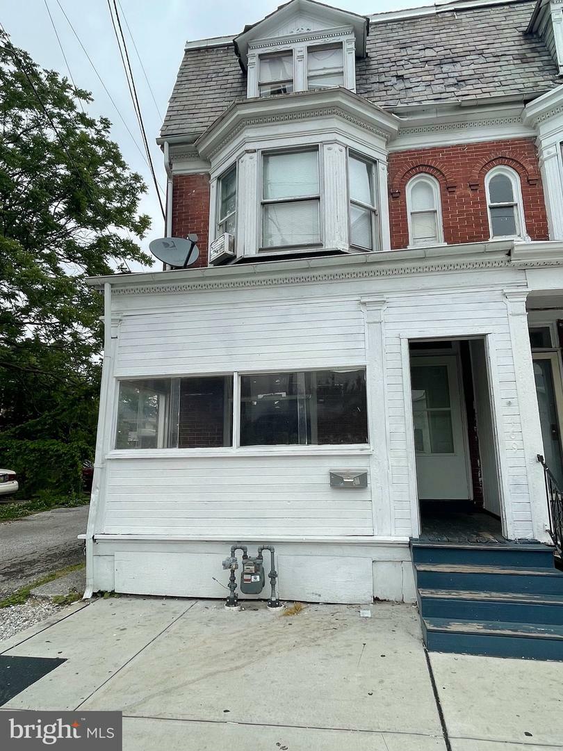 Property Photo: 469 S Pershing Avenue PA 17401