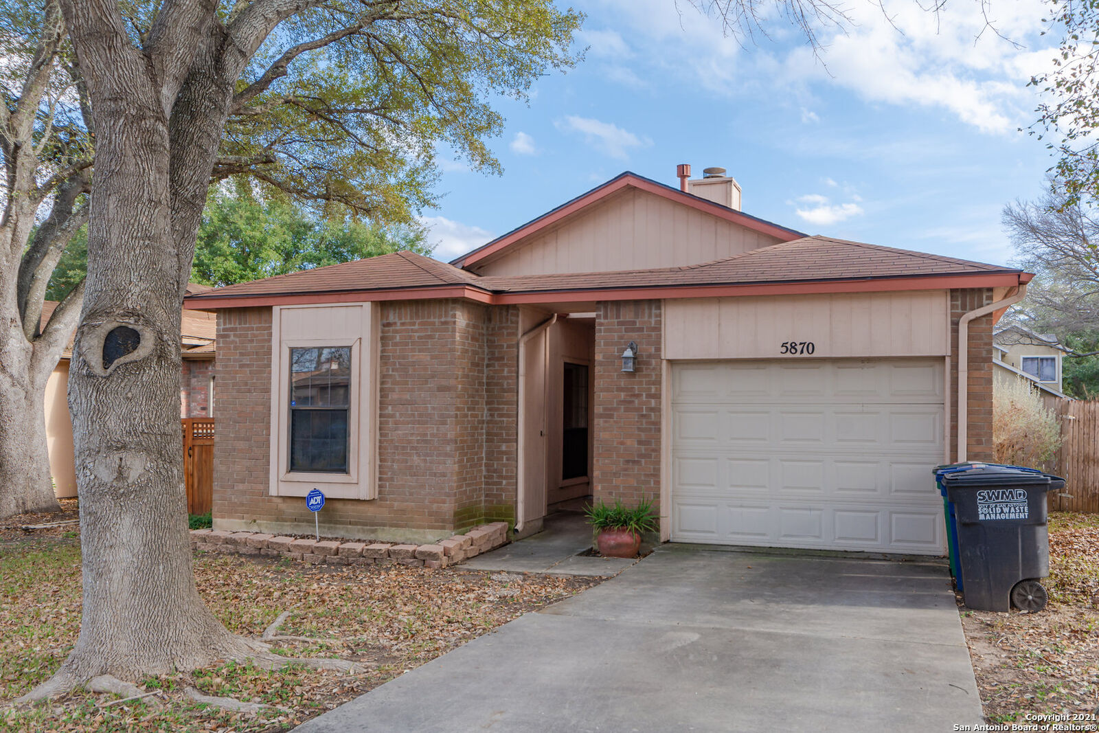 Property Photo: 5870 Spring Green TX 78247