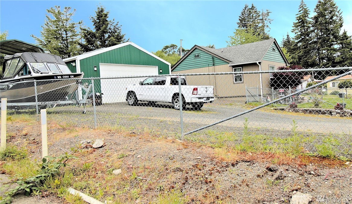 Property Photo: 219 Arcadia Ave WA 98584
