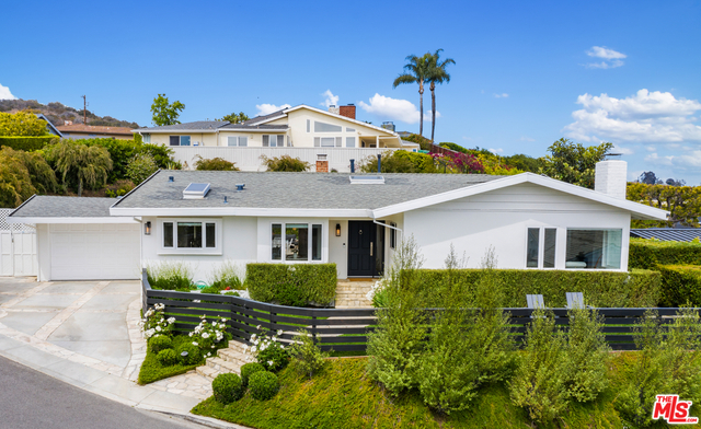 Property Photo: 16044 Anoka Dr CA 90272