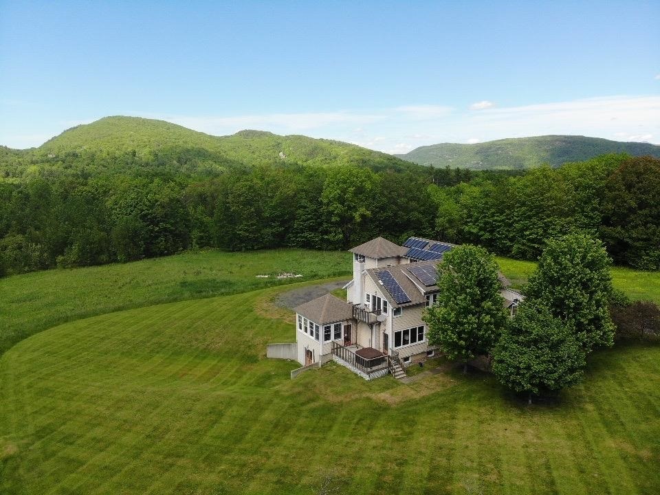 Property Photo:  202 Barnum Road  VT 05469 