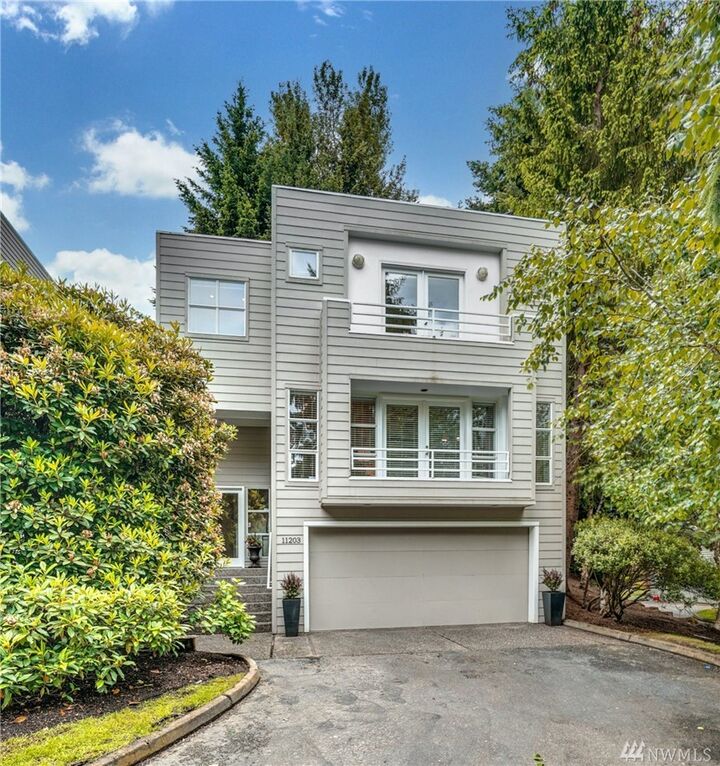 11203 NE 106th Place  Kirkland WA 98033 photo