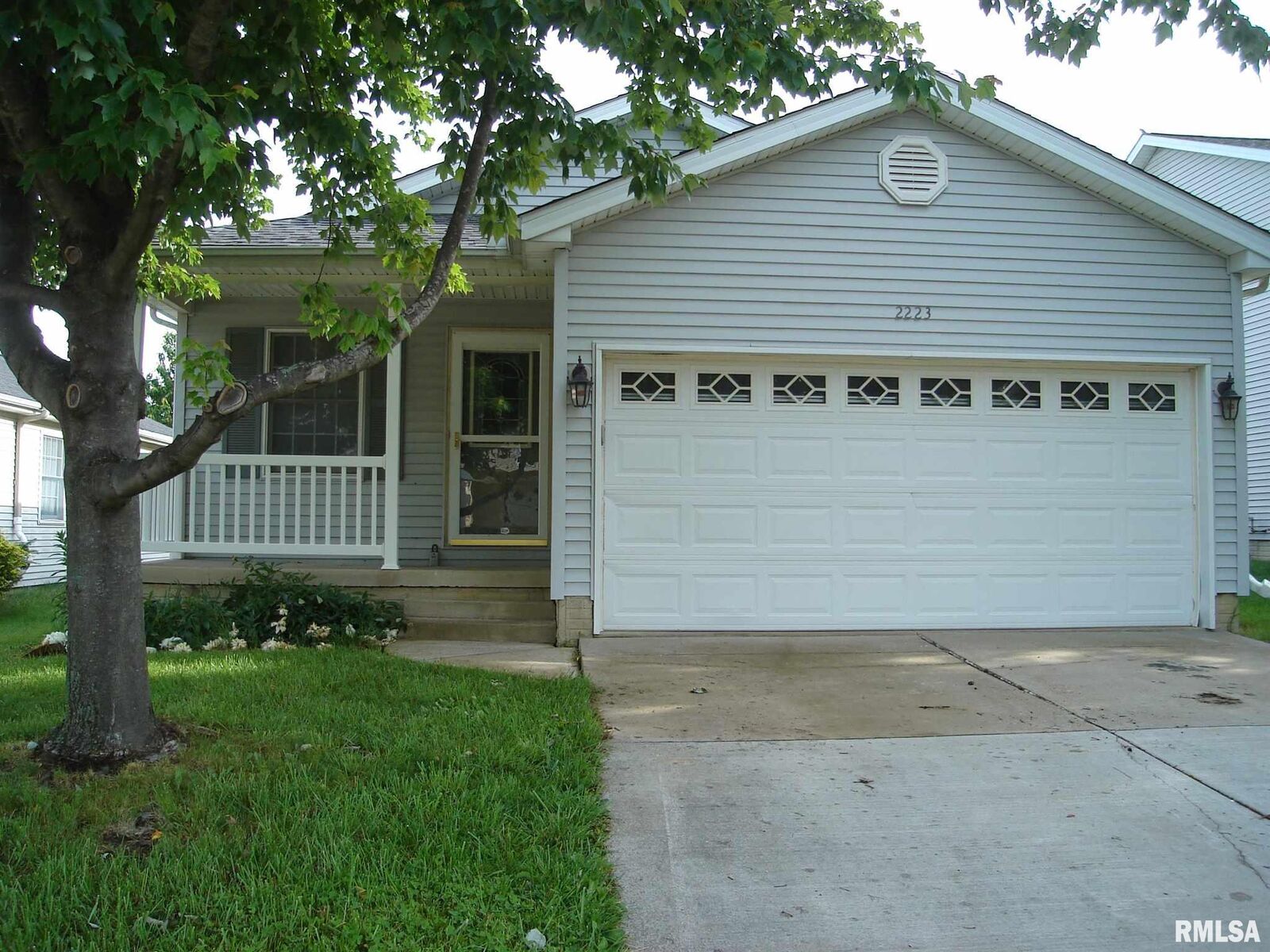 Property Photo: 2223 W Miners IL 61525