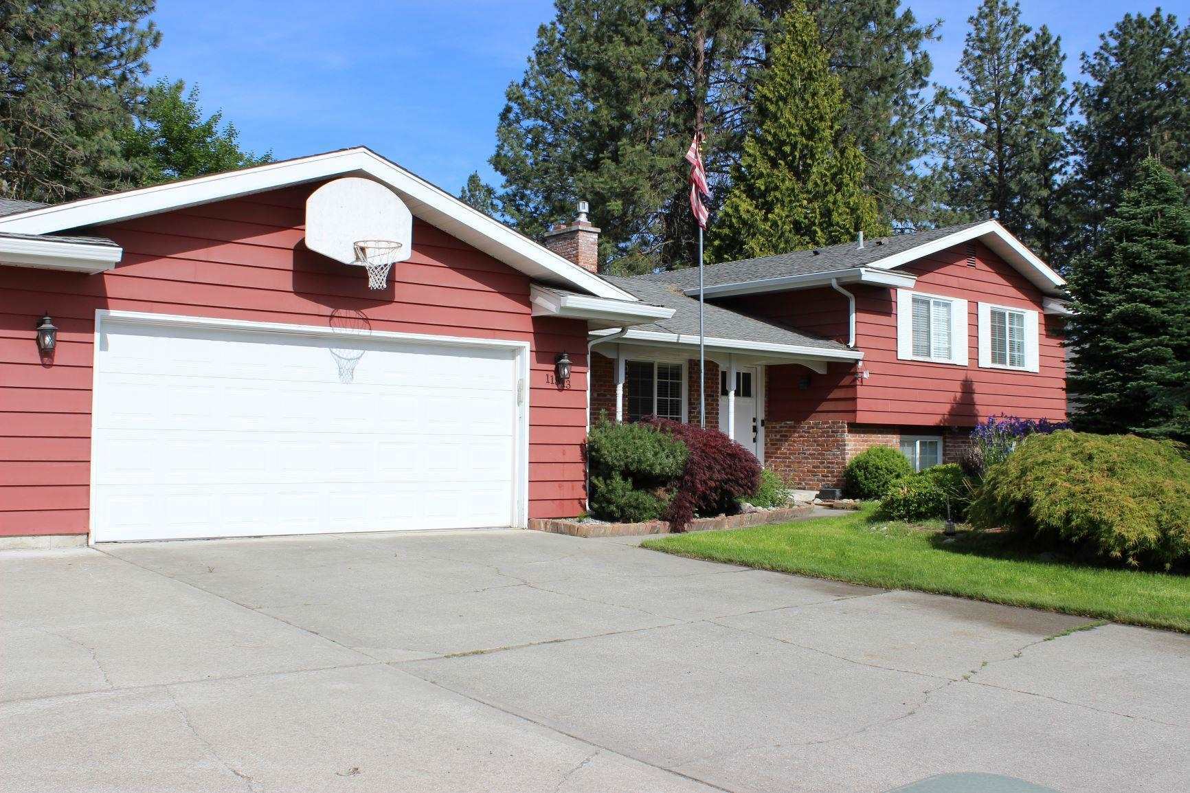 Property Photo:  11813 N Atlantic St  WA 99218 