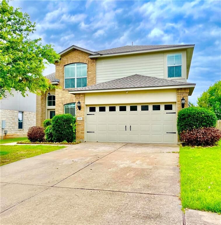 Property Photo: 1010 Aiken Drive TX 78641