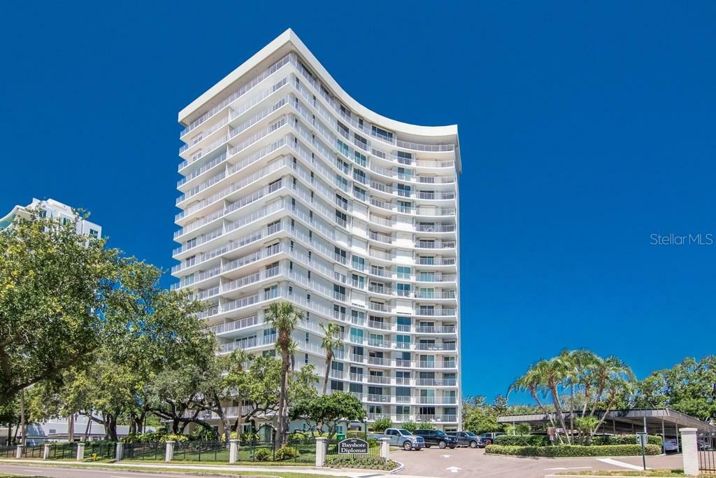 Property Photo:  2611 Bayshore Boulevard 307  FL 33629 