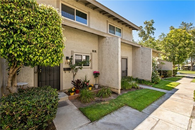 Property Photo:  245 Sheffield Street 67  CA 92870 