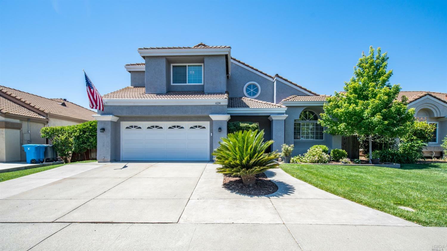 Property Photo:  624 Roscommon Place  CA 95688 