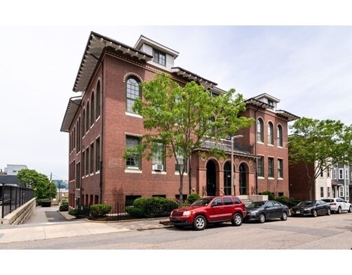 Property Photo: 486 E 3rd St 5 MA 02127