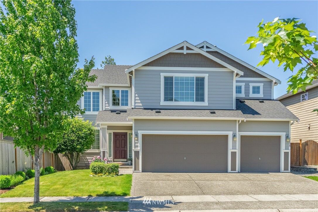 Property Photo: 22608 37th Avenue SE WA 98021