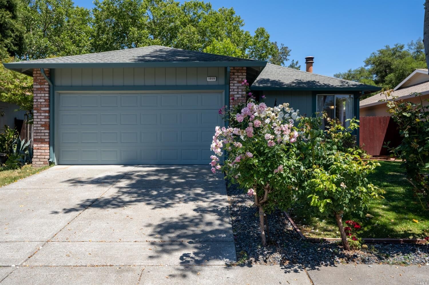 Property Photo:  1010 Waterbrook Court  CA 95401 