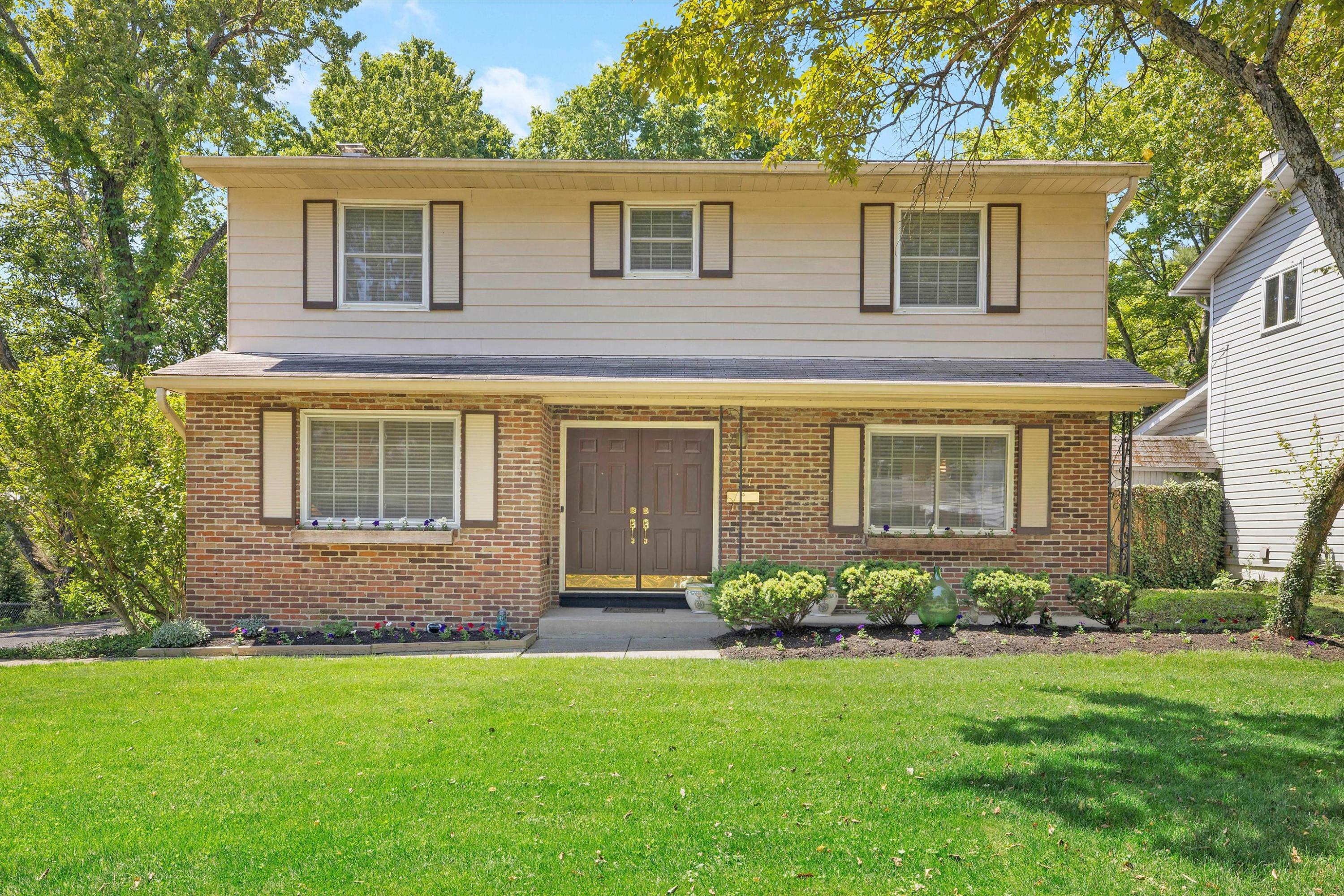 Property Photo: 197 W Selby Boulevard OH 43085
