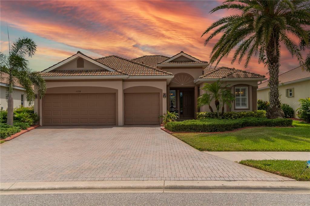 Property Photo: 11778 Granite Woods Loop FL 34292