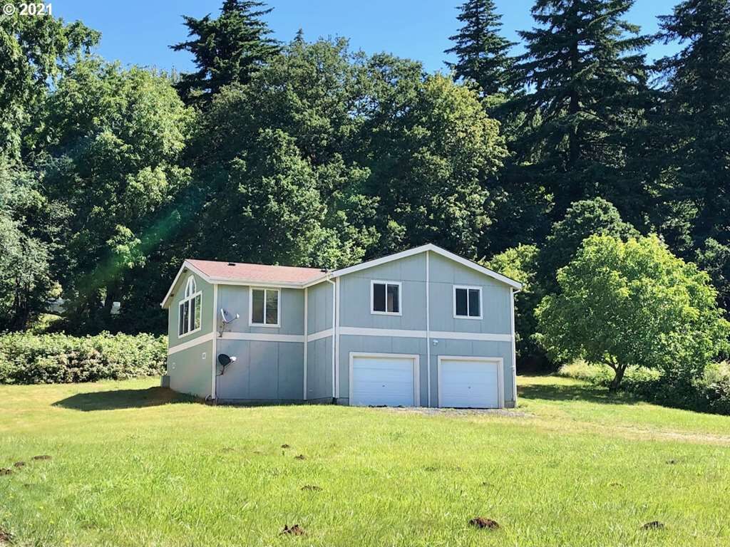 Property Photo: 111 House St WA 98648