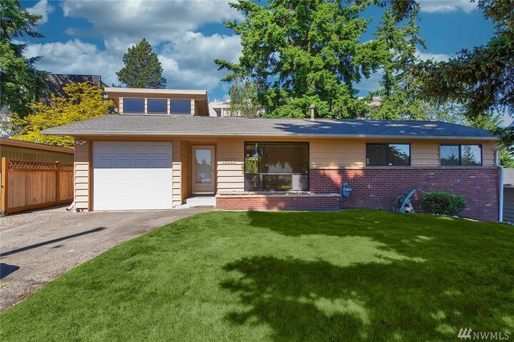 18633 32nd Ave S  Seatac WA 98188 photo