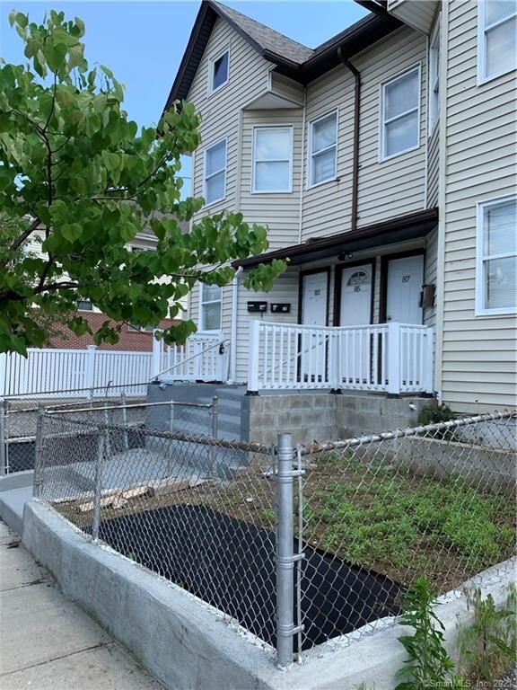 Property Photo:  85B Madison Avenue  CT 06604 