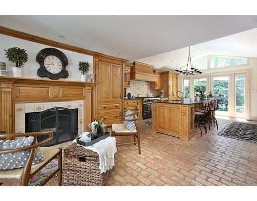 Property Photo: 22 Puritan Rd MA 02461