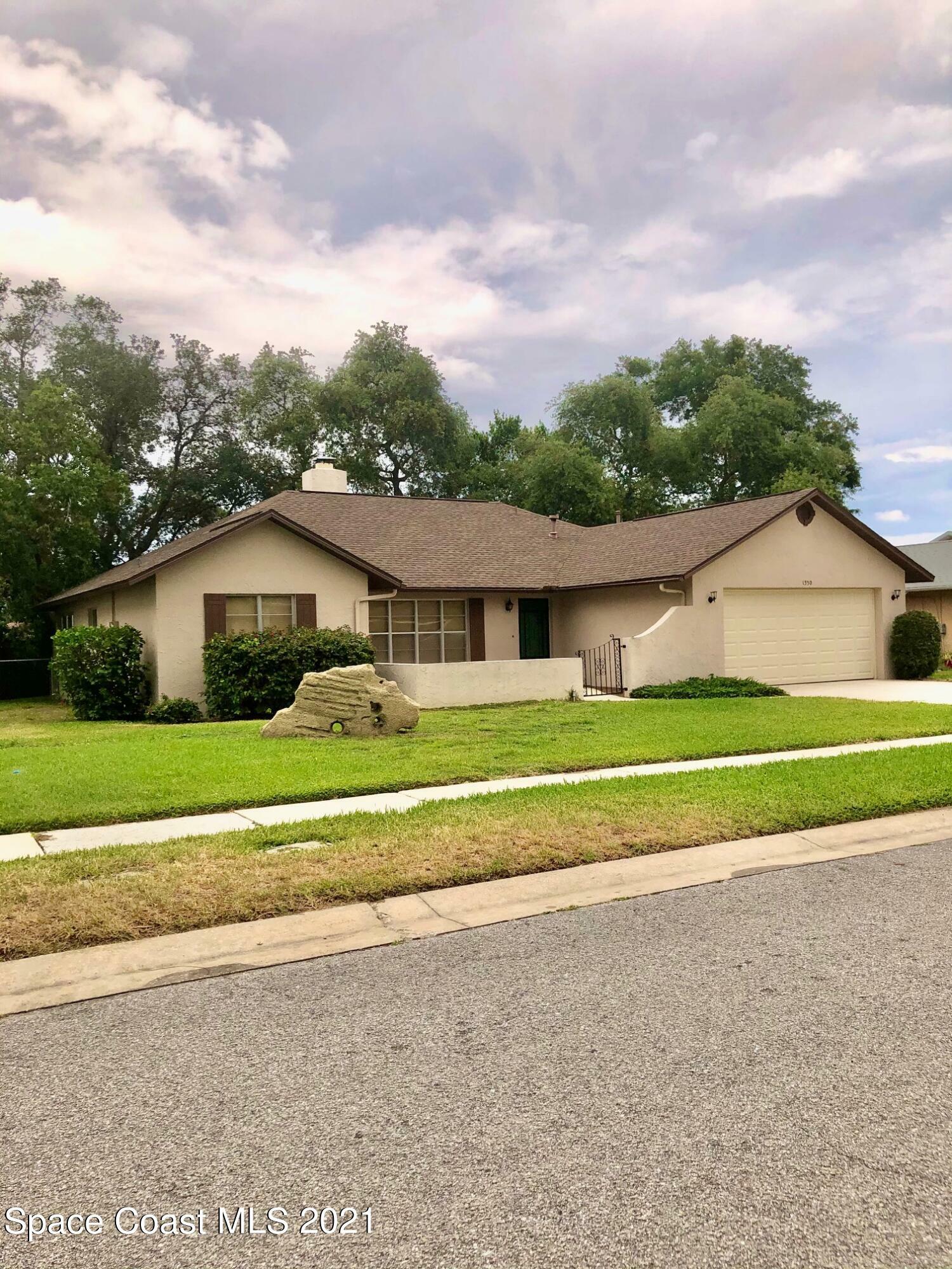 Property Photo:  1330 Killearn Drive  FL 32780 