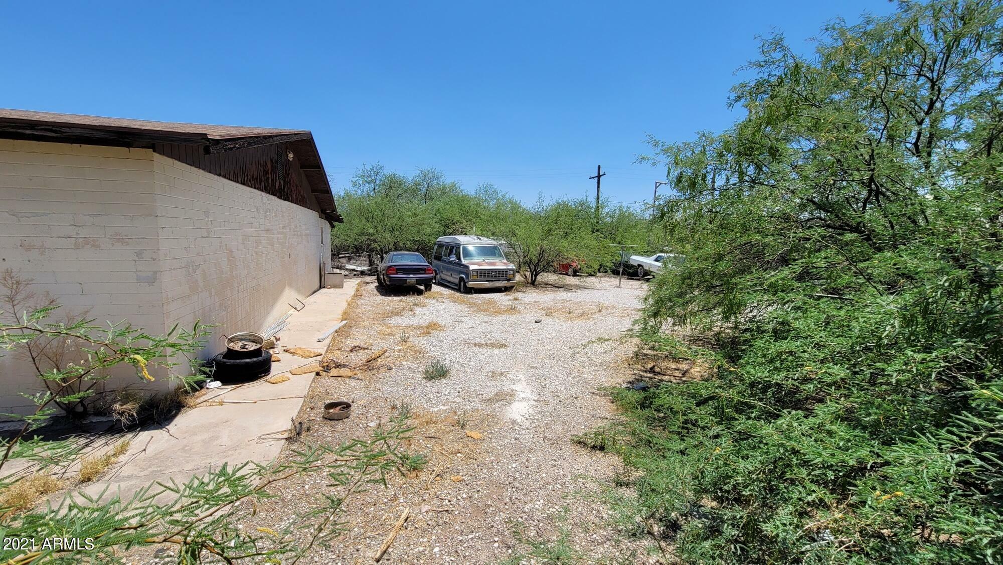 Property Photo:  723 N Tiger Drive  AZ 85618 