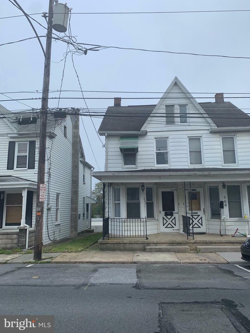 Property Photo: 662 State Street PA 17043