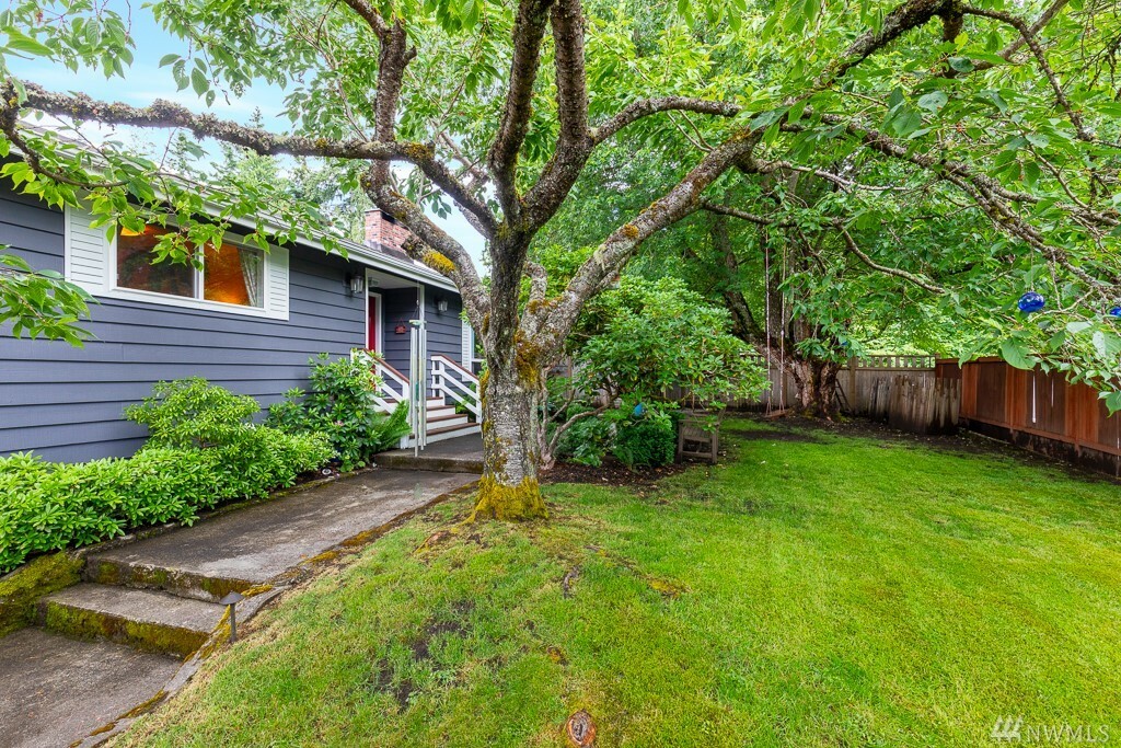 Property Photo: 14217 Old Redmond Rd WA 98052