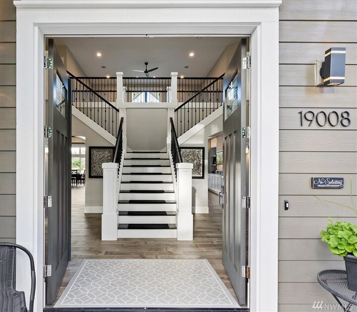 Property Photo: 19008 168th Ave NE WA 98072