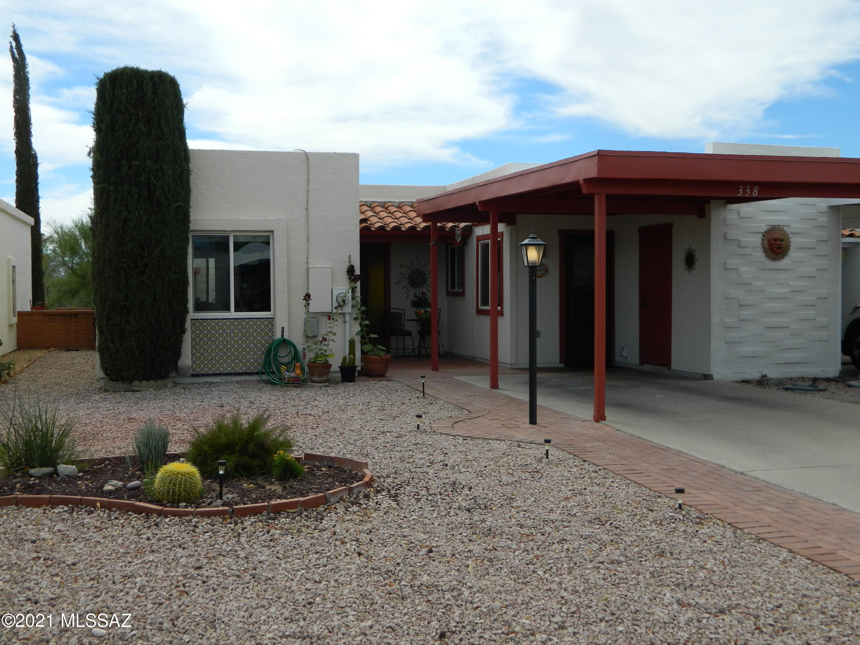 Property Photo:  338 N Calle Del Chancero  AZ 85614 