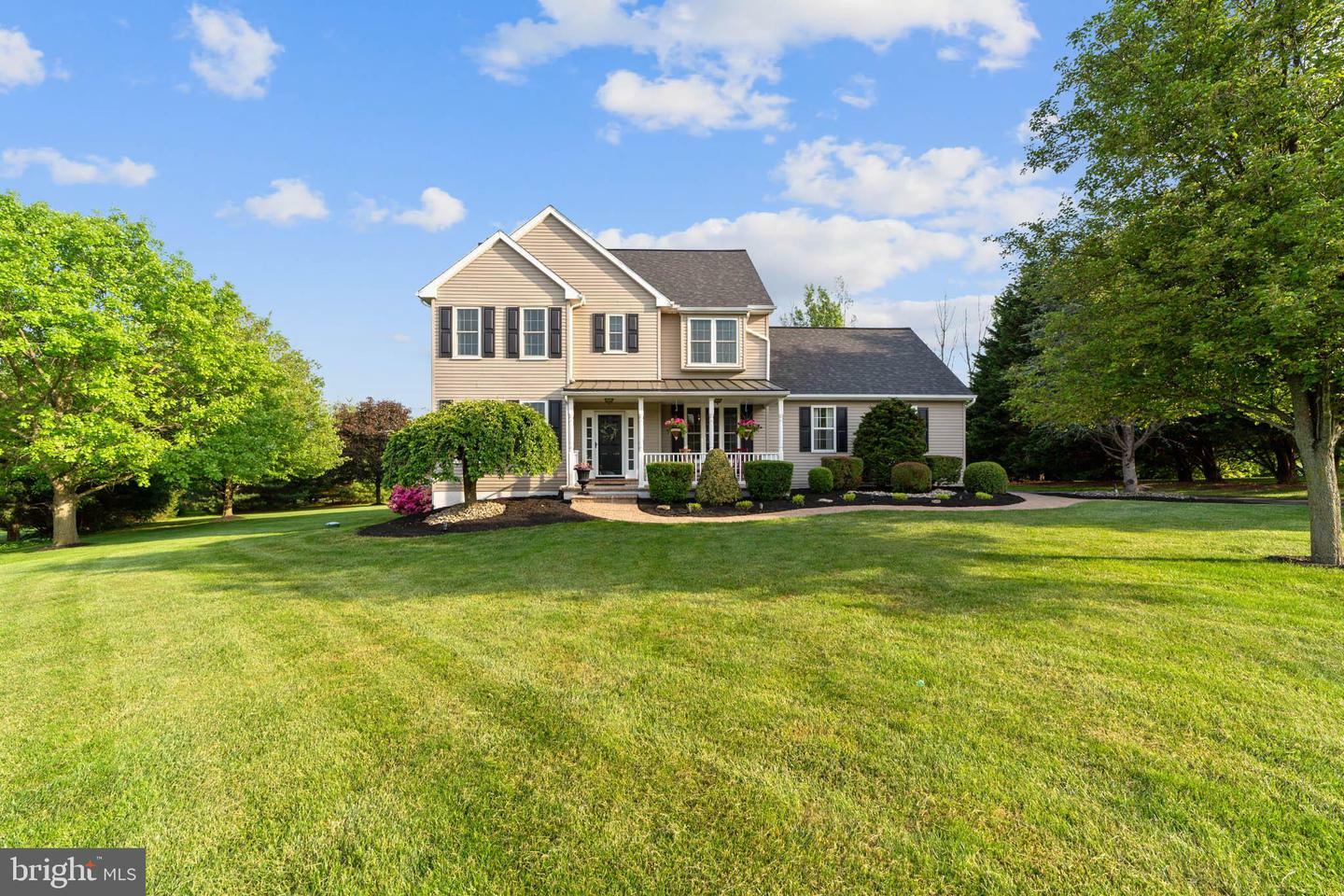 Property Photo: 107 Bryans Way PA 19352
