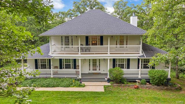 Property Photo: 1613 Shadow Oak Lane 63028