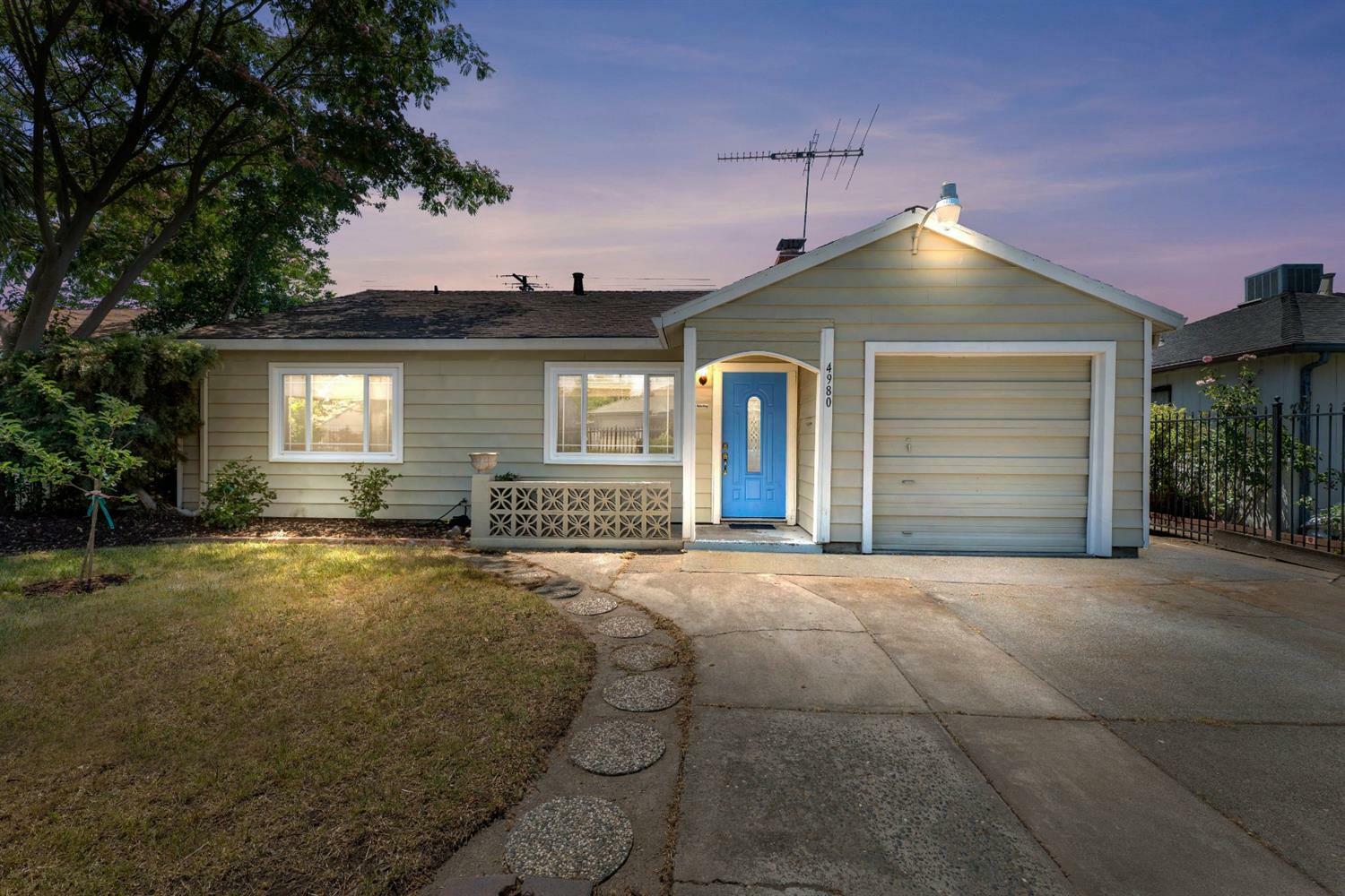 Property Photo:  4980 Emerson Road  CA 95820 