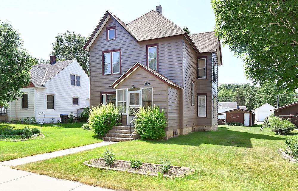 Property Photo:  215 Main Street W  MN 55009 