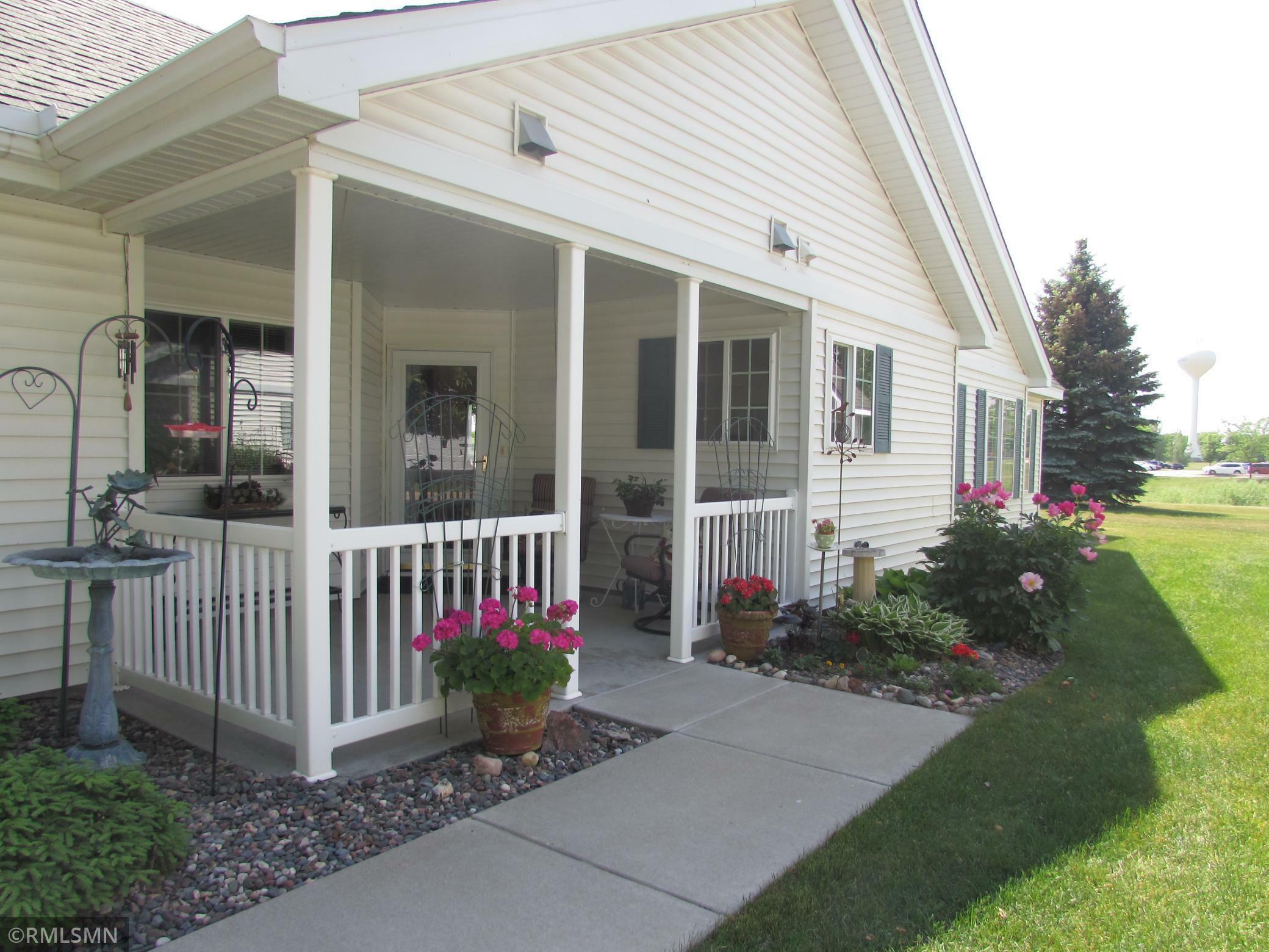 Property Photo: 1206 Westfarm Lane MN 55313