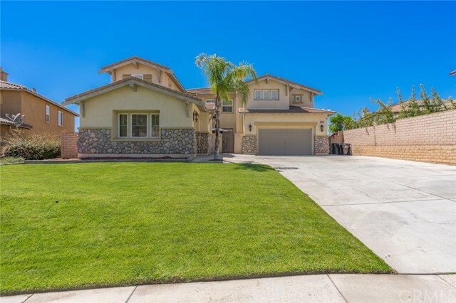 Property Photo: 16997 Rocky Bend Court CA 92503