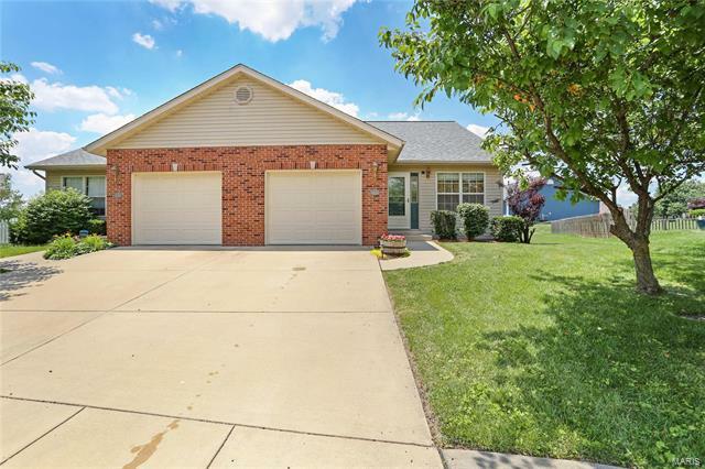 Property Photo: 10904 Upland Terrace Drive 62254