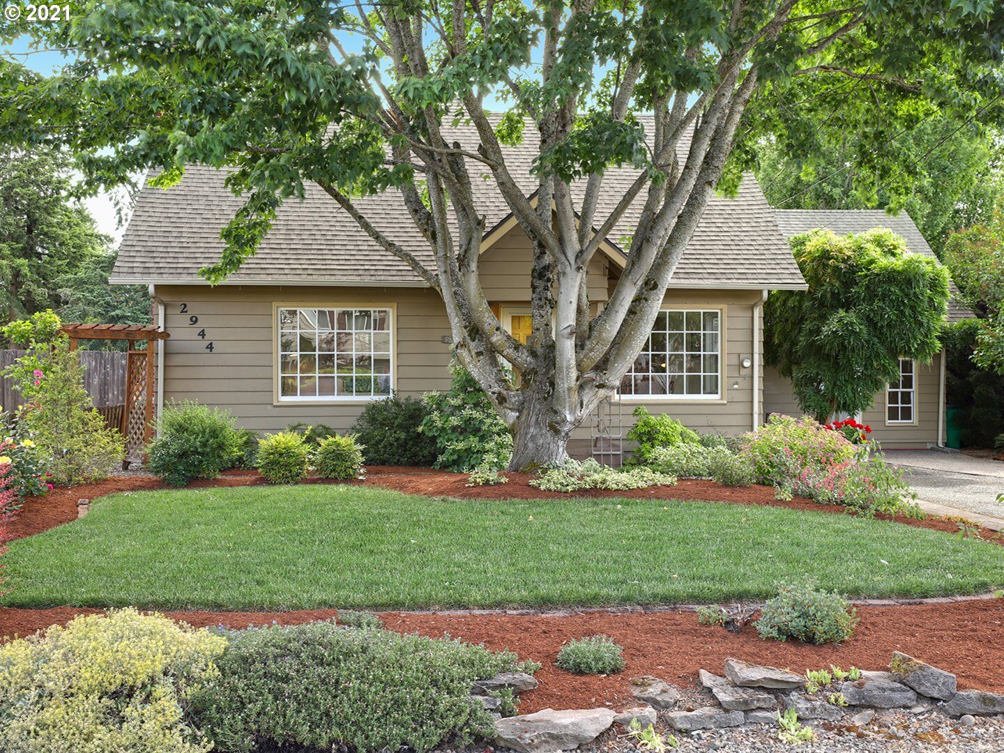 Property Photo: 2944 SE 115th Ave OR 97266