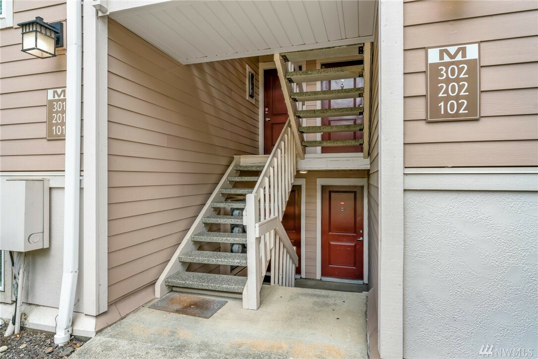 Property Photo:  14210 NE 181st Place M102  WA 98072 