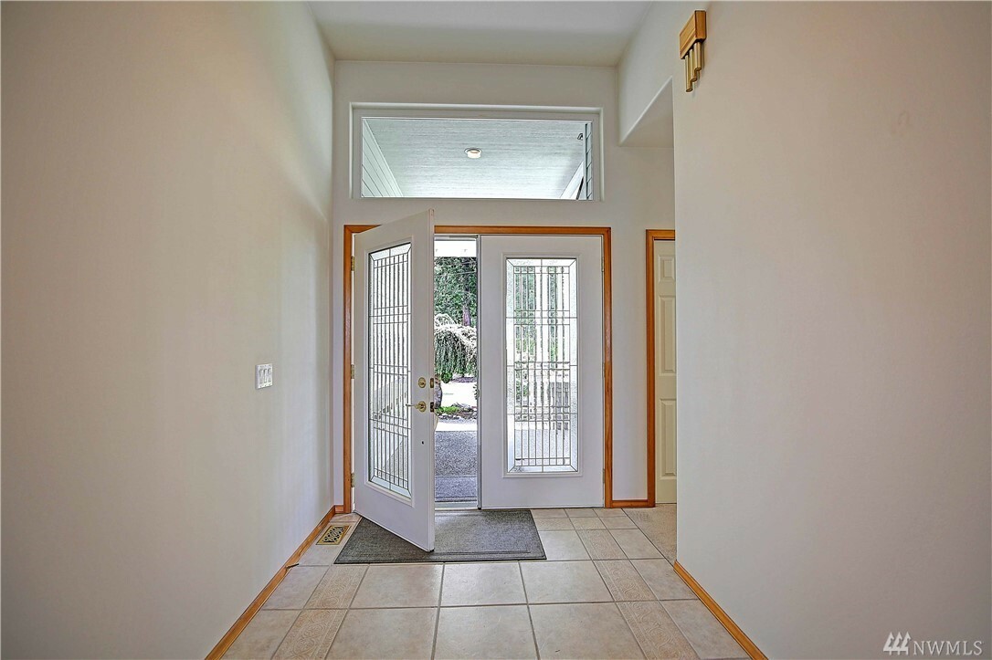 Property Photo:  1033 N Sunset Dr  WA 98282 