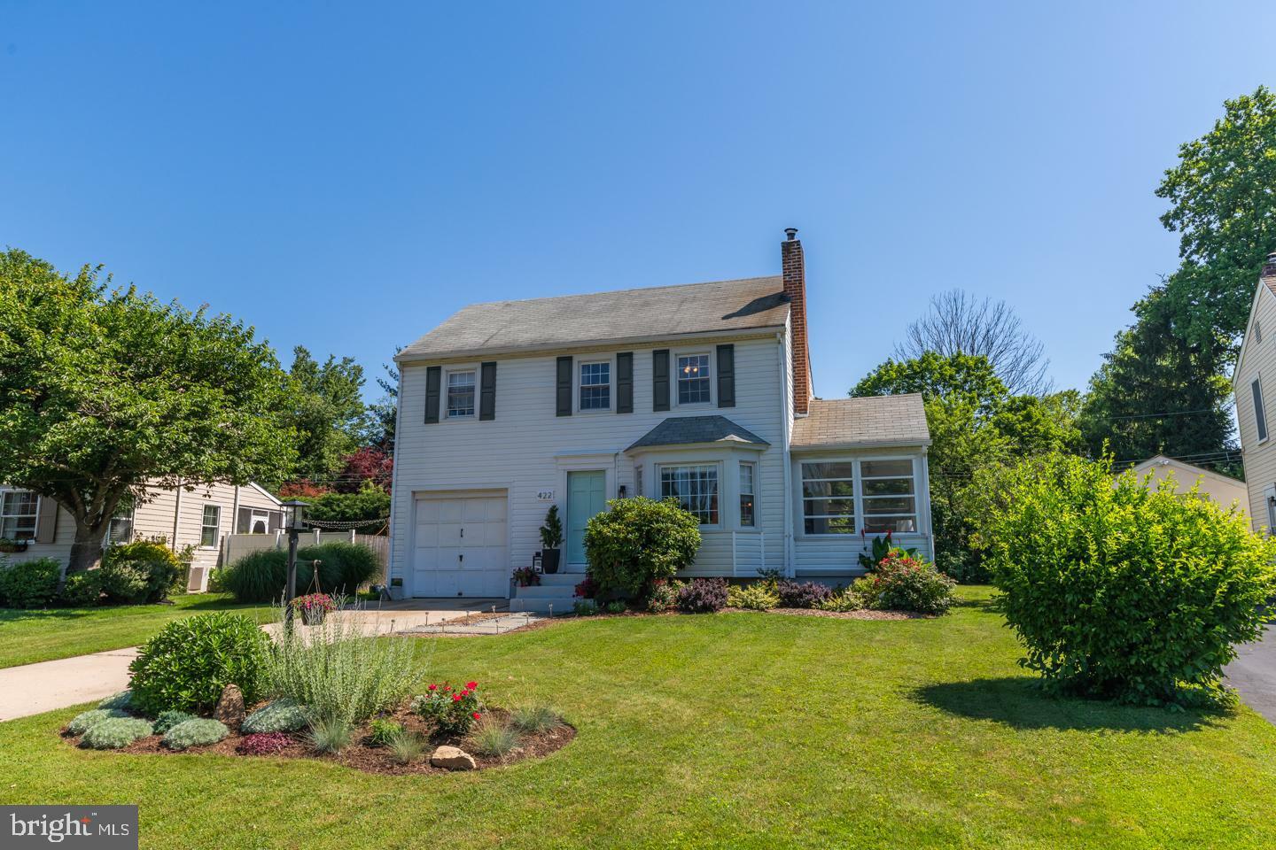 Property Photo:  422 E Magnolia Drive  PA 19067 