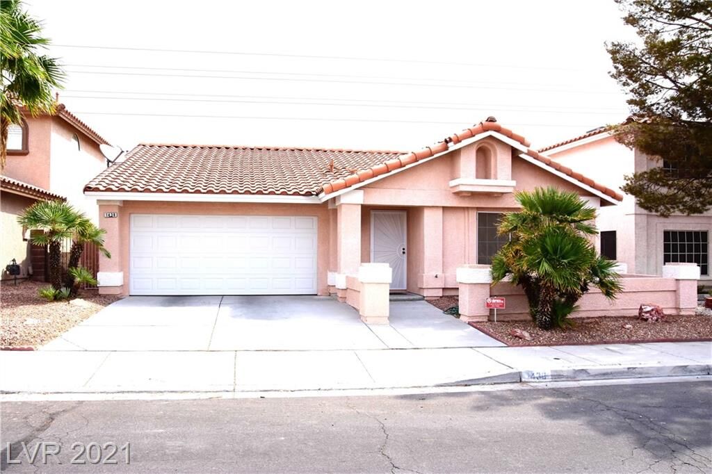 Property Photo: 1438 Lodgepole Drive NV 89014