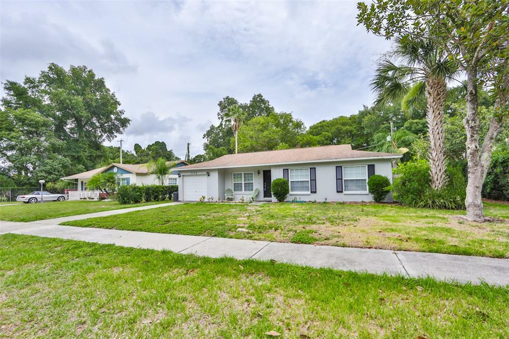 Property Photo:  2204 Margaret Elaine Avenue  FL 33584 