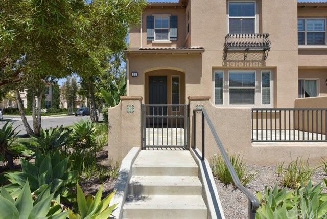Property Photo: 21 Bijou CA 92618