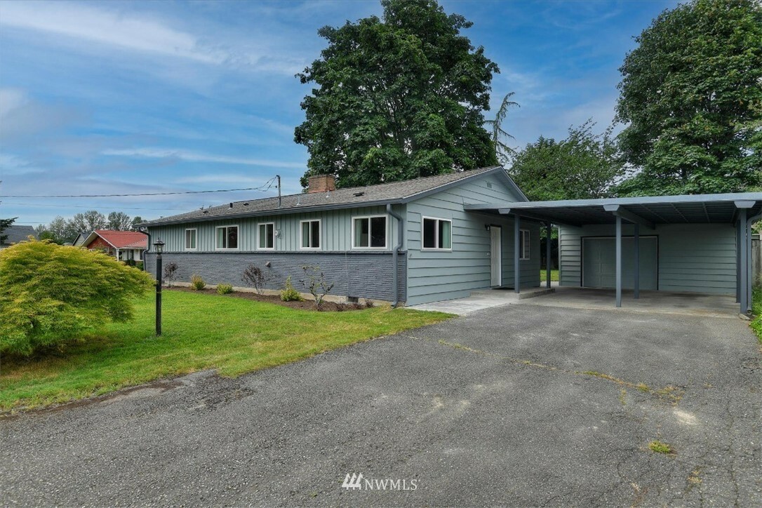 Property Photo:  5202 NE 3rd Street  WA 98059 