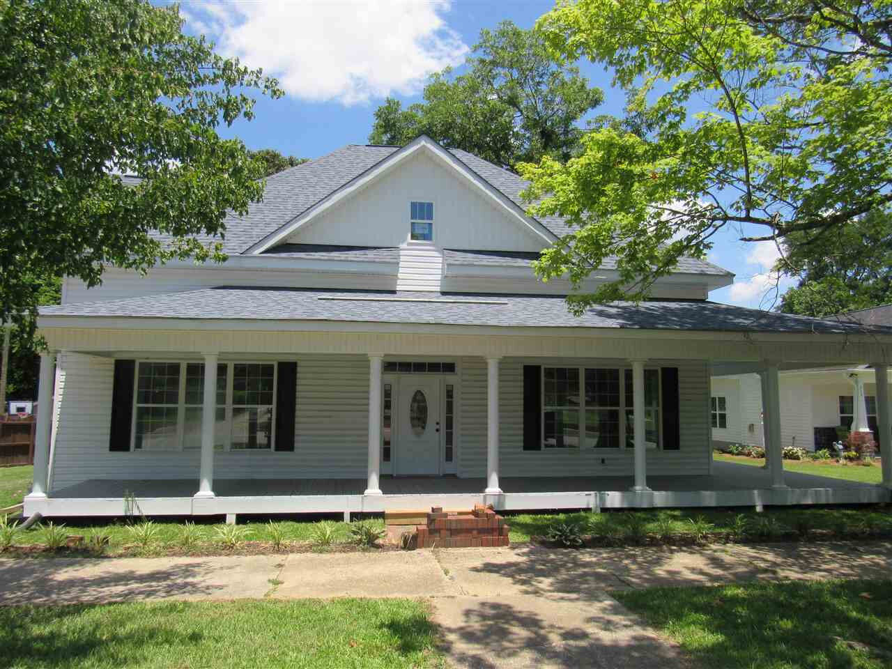 Property Photo: 212 W Church Street NC 27504