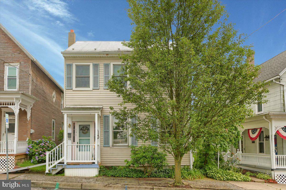 Property Photo: 134 Pine Street PA 17061