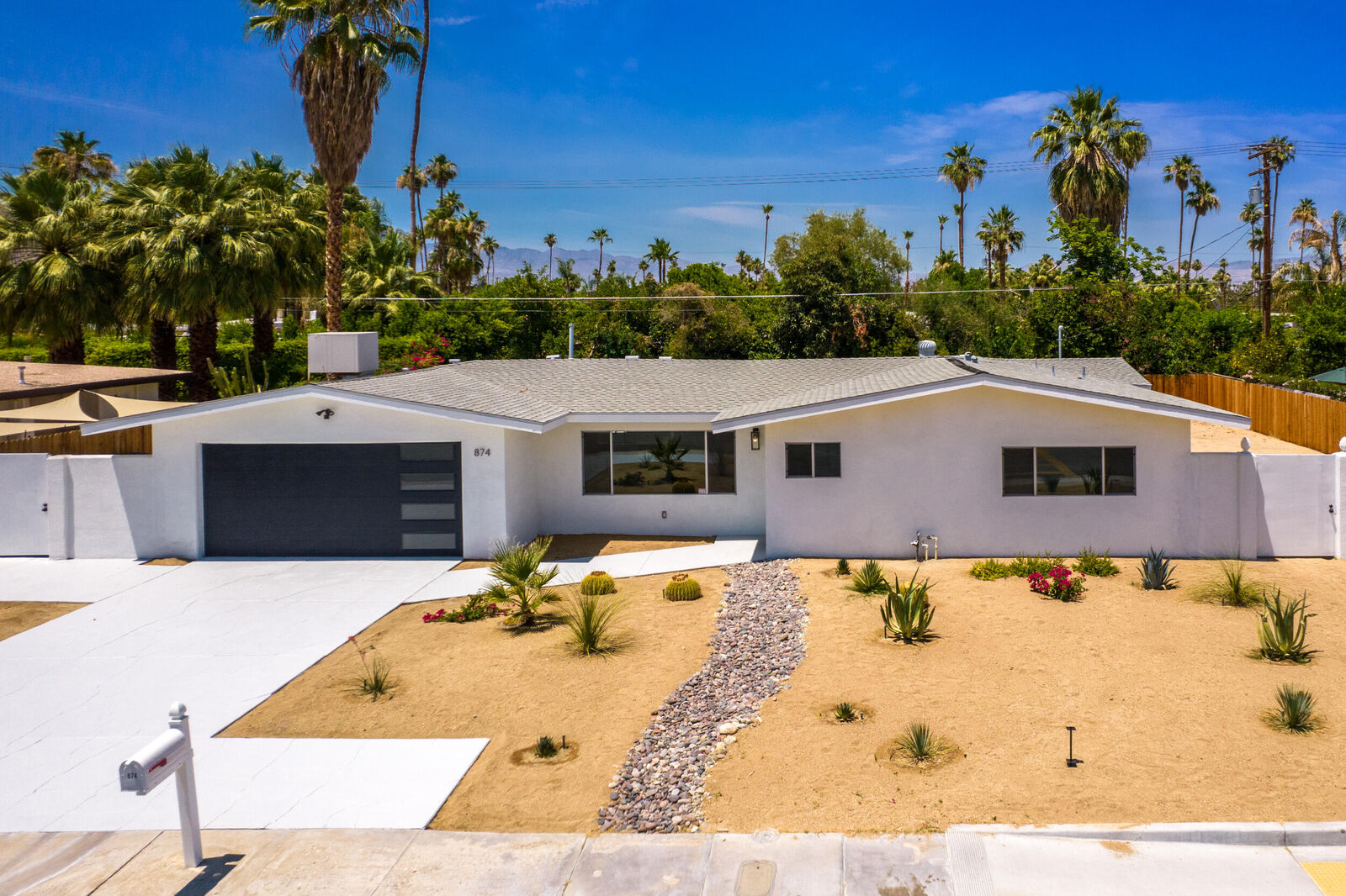 Property Photo: 874 E Mesquite Avenue CA 92264