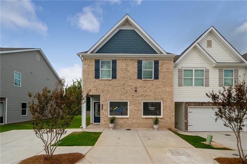 Property Photo: 7489 Knoll Hollow Road GA 30058