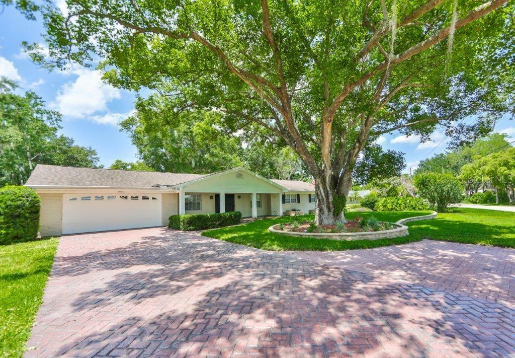 Property Photo:  15110 Lake Magdalene Boulevard  FL 33618 